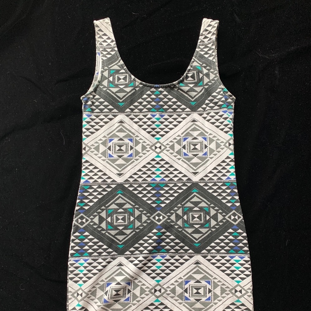 🛍 Aztec design maxi